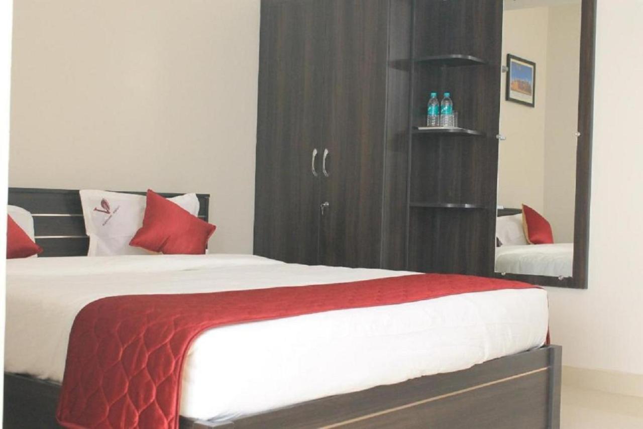 Viswa Residency By Azalea Hotel Madurai Exterior photo